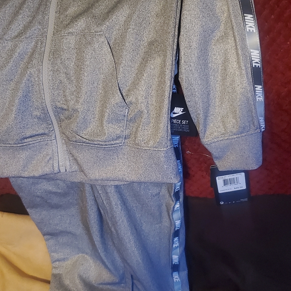 Boy 2 pc Nike Suit